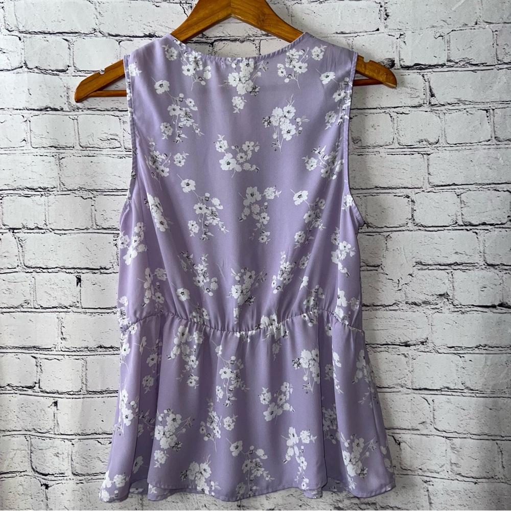 Pleione Anthropologie Sleeveless Baby Doll Purple Floral Blouse Size Medium - Picture 2 of 5